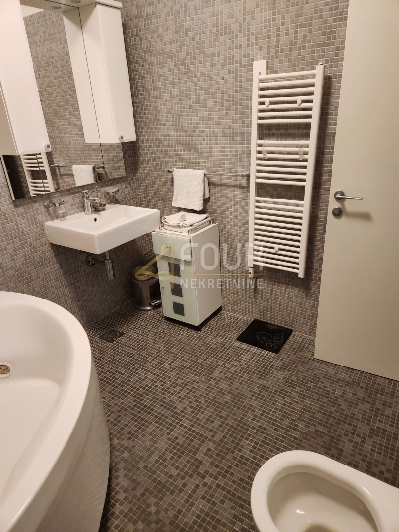 Centar, Rijeka, 56,60m2