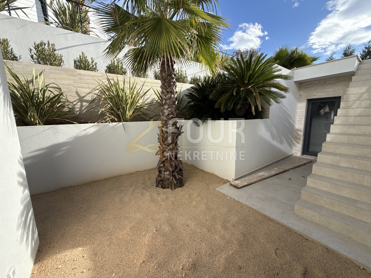 Sveti Vid-Miholjice, Malinska-Dubašnica, 149,60m2