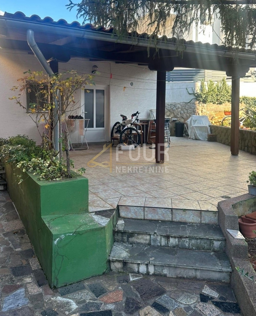 Malinska, Malinska-Dubašnica, 550m2