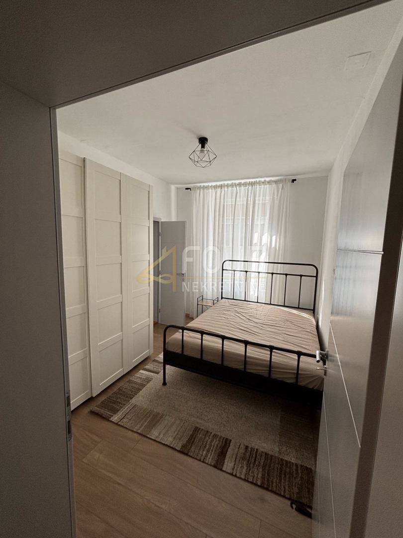 Zagabria, Città Alta, Medveščak, monolocale più soggiorno.