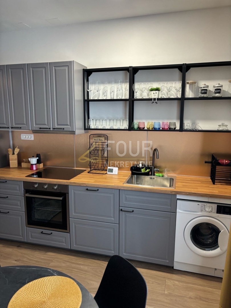 Zagabria, Città Alta, Medveščak, monolocale più soggiorno.