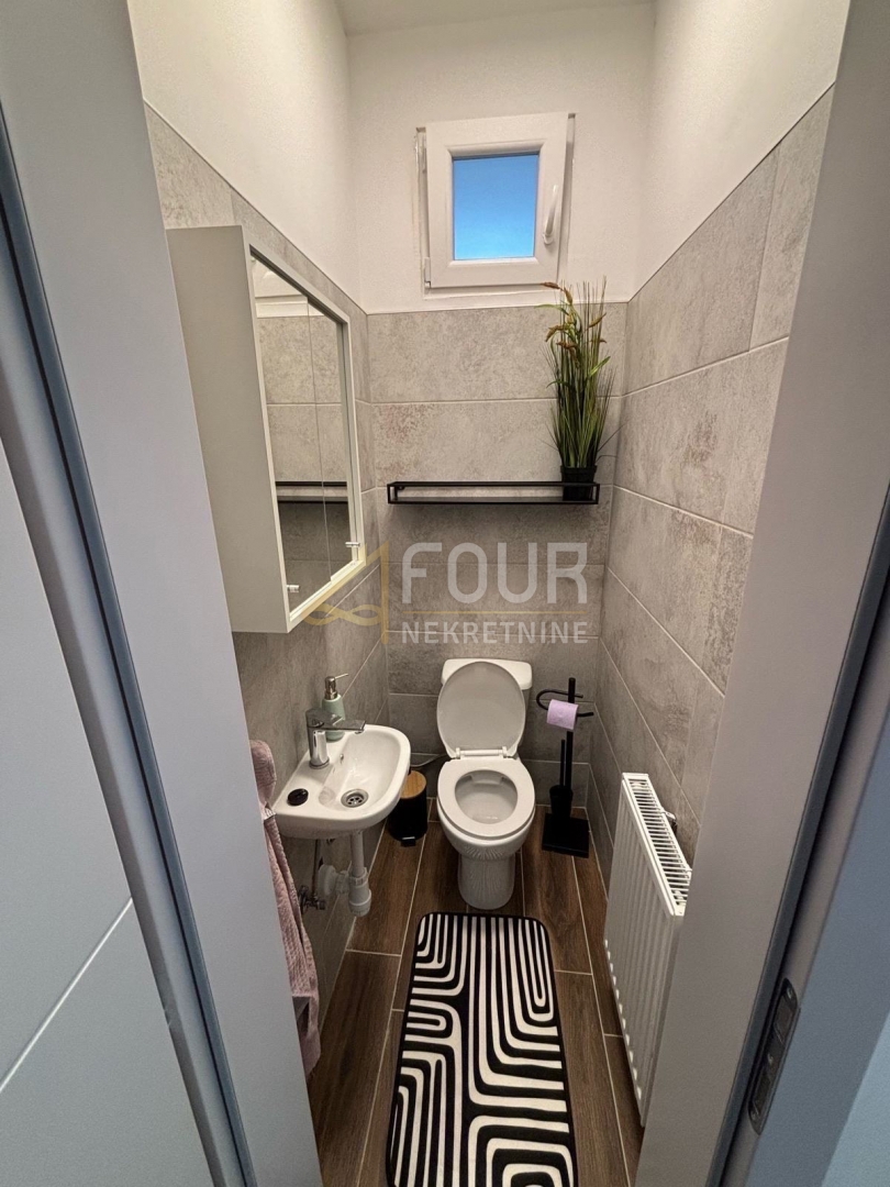 Zagabria, Città Alta, Medveščak, monolocale più soggiorno.