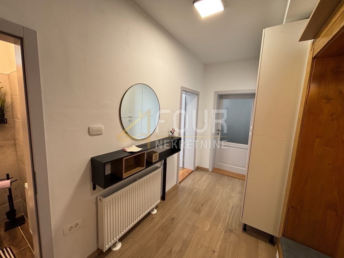 Zagabria, Città Alta, Medveščak, monolocale più soggiorno.