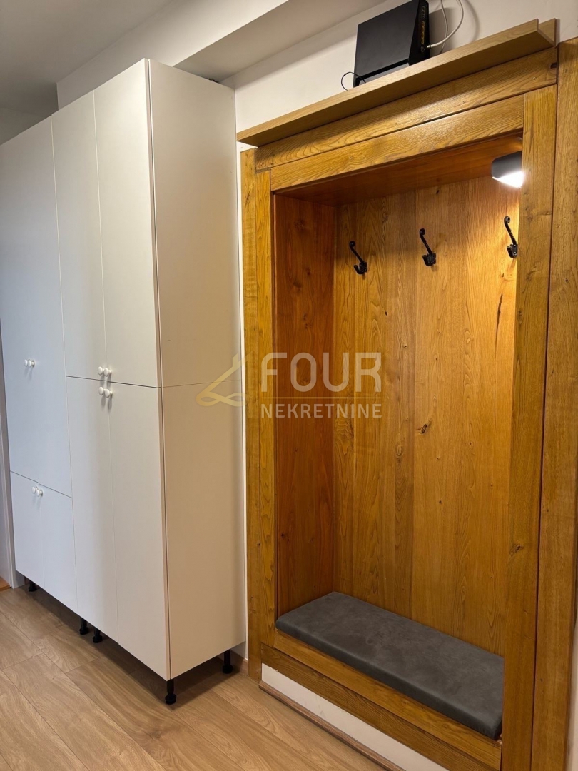 Zagabria, Città Alta, Medveščak, monolocale più soggiorno.