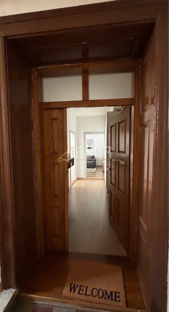 Zagabria, Città Alta, Medveščak, monolocale più soggiorno.