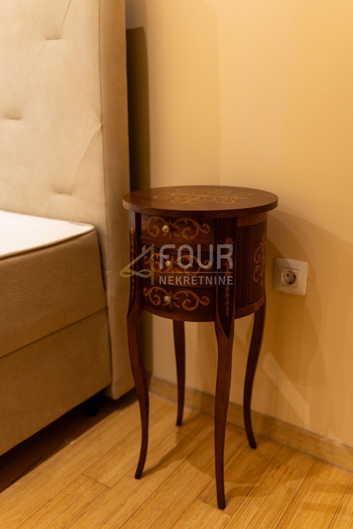 Opatija, 135m2, 2s+db, balcone, giardino, vista mare