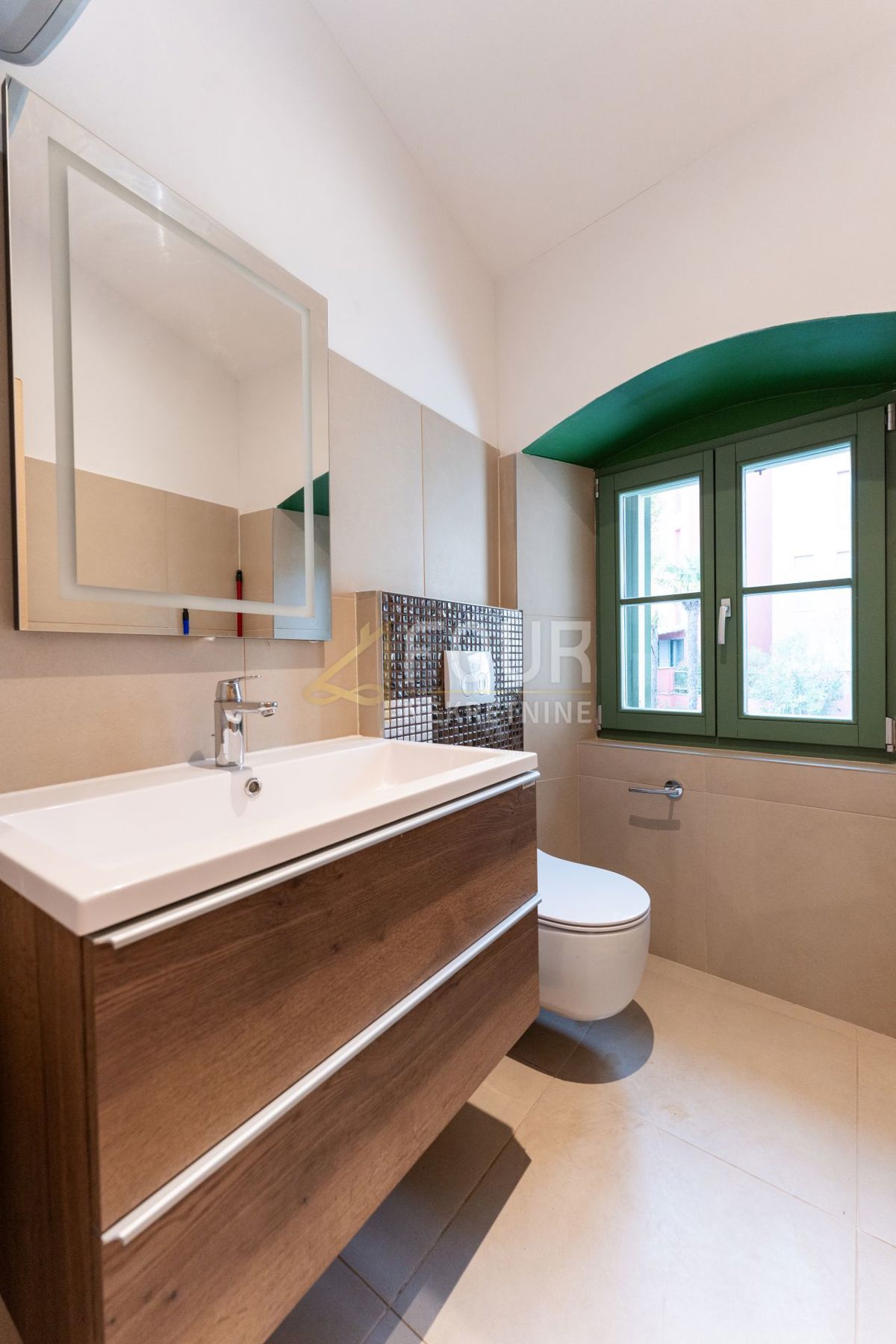 Opatija, 135m2, 2s+db, balcone, giardino, vista mare