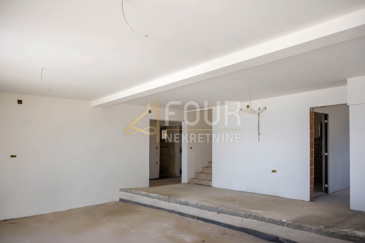 Poljane, casa indipendente, 300m2