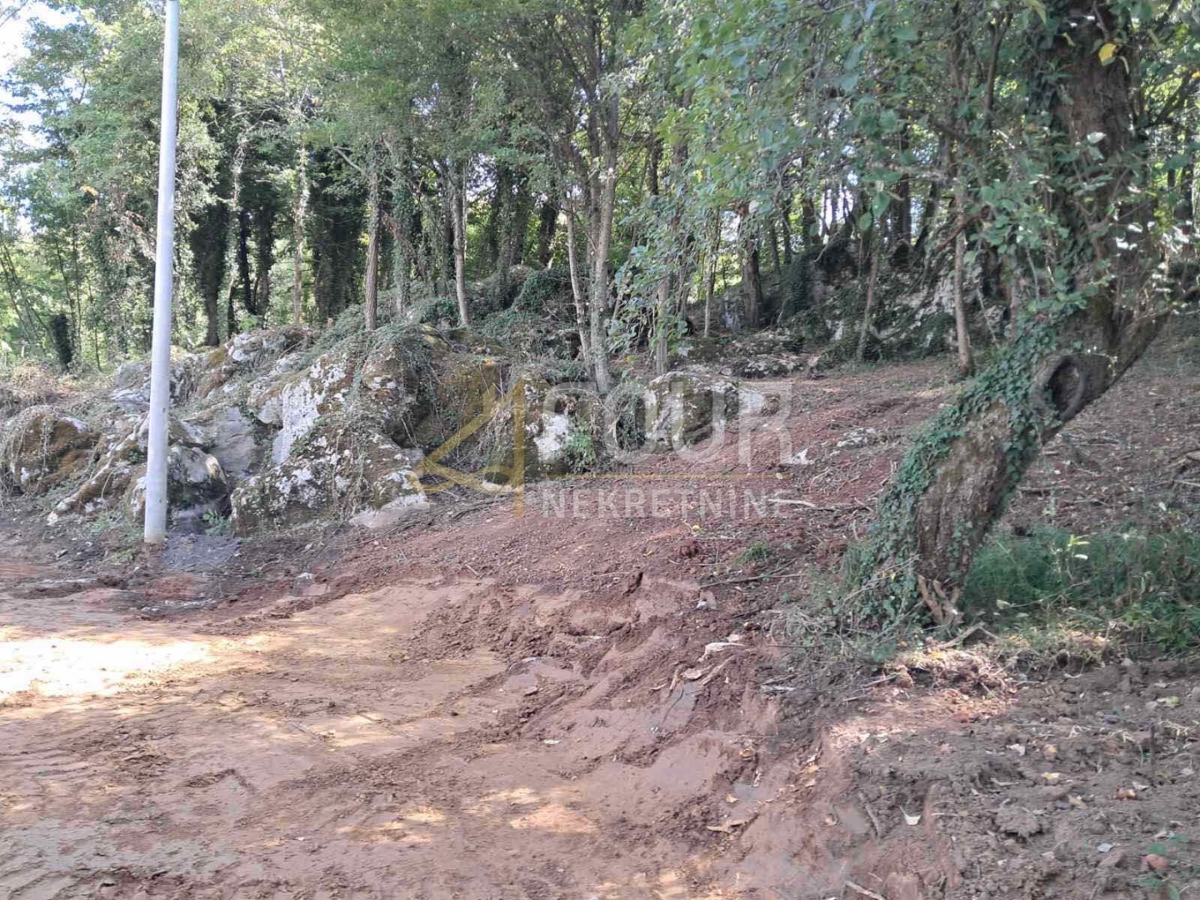 Otočac, Finestra, terreno edificabile/agricolo, 8.750m2