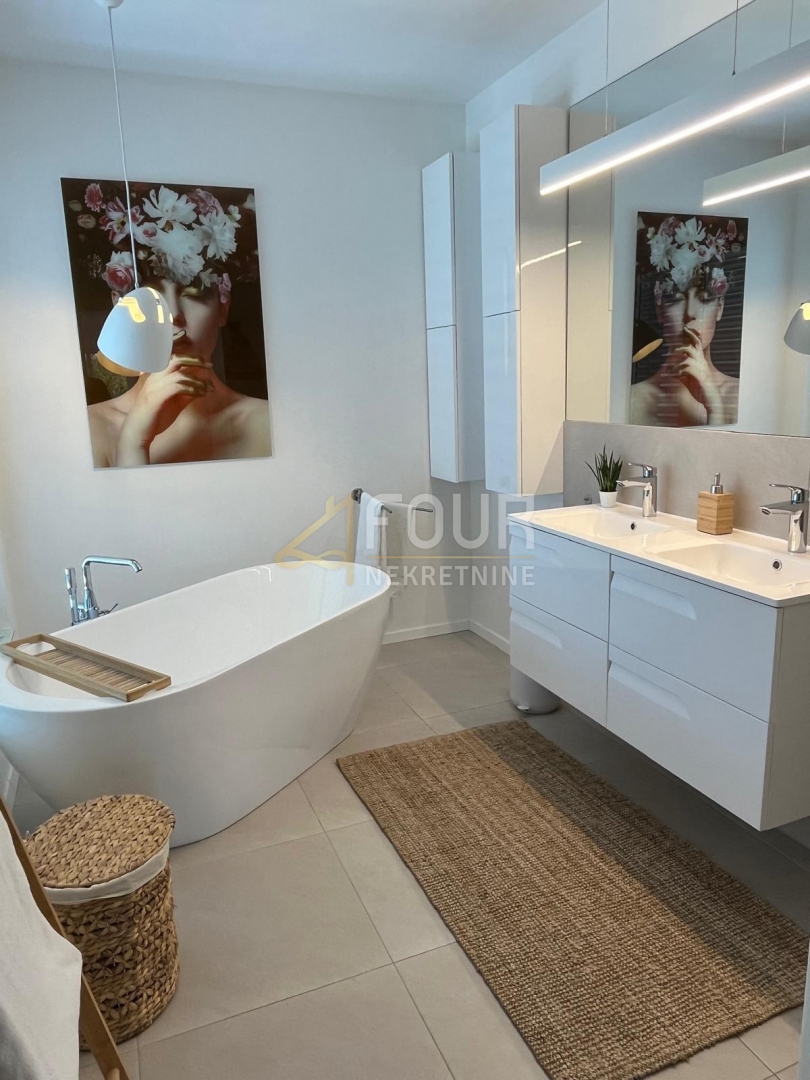 Istria, Labin, nuova costruzione, lussuosa villa con piscina,