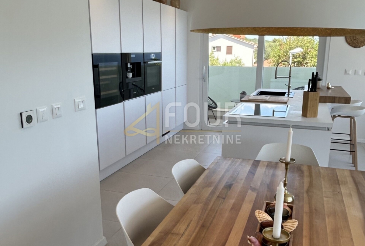 Istria, Labin, nuova costruzione, lussuosa villa con piscina,