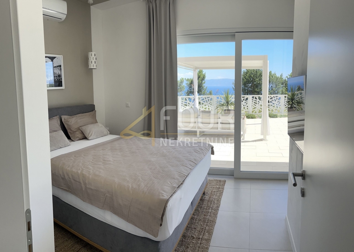 Istria, Labin, nuova costruzione, lussuosa villa con piscina,