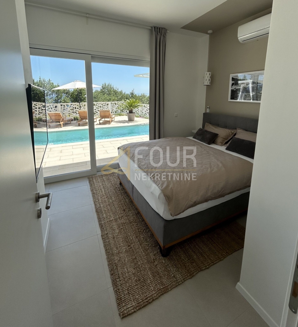 Istria, Labin, nuova costruzione, lussuosa villa con piscina,