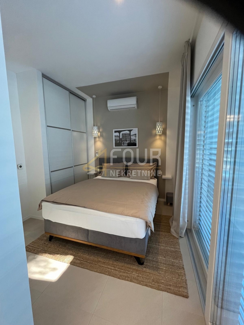 Istria, Labin, nuova costruzione, lussuosa villa con piscina,