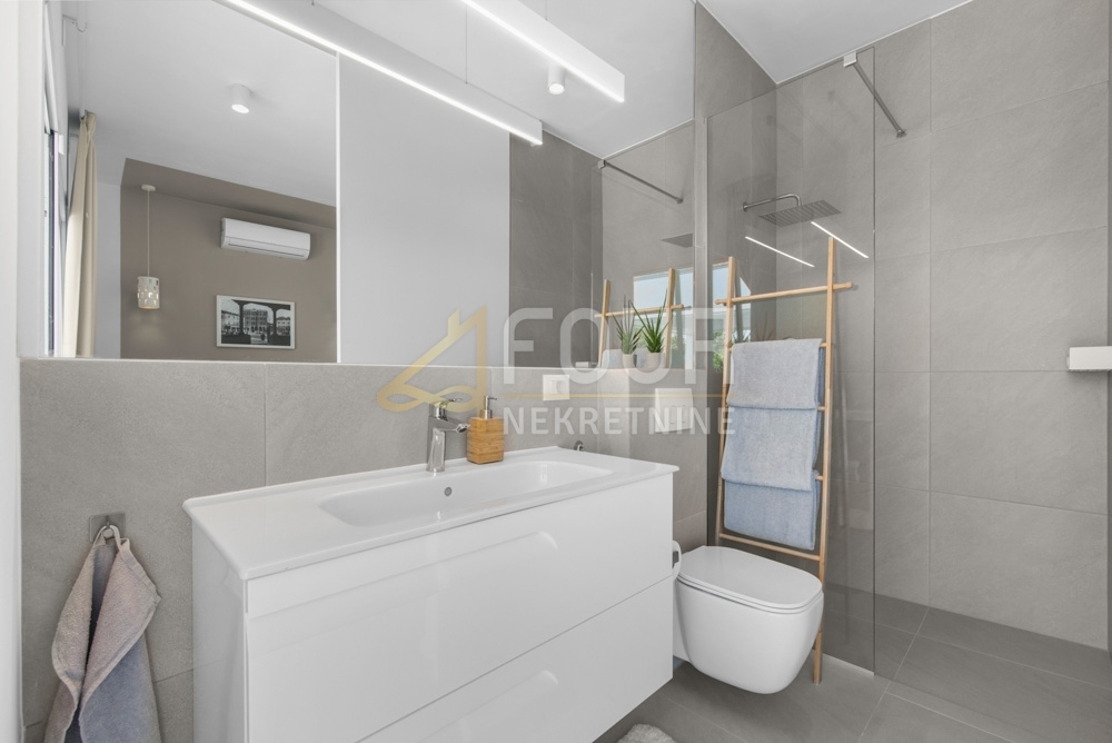 Istria, Labin, nuova costruzione, lussuosa villa con piscina,