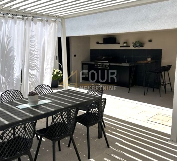 Istria, Labin, nuova costruzione, lussuosa villa con piscina,