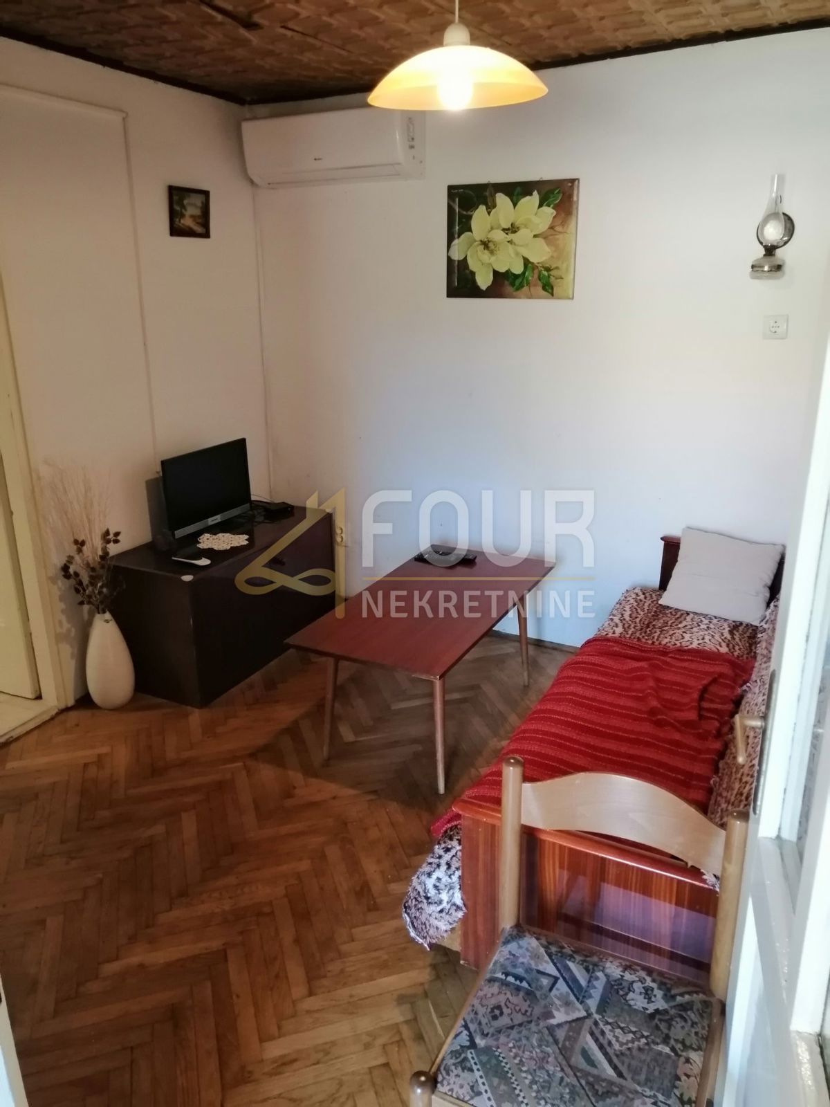 Risika, Vrbnik, 90m2