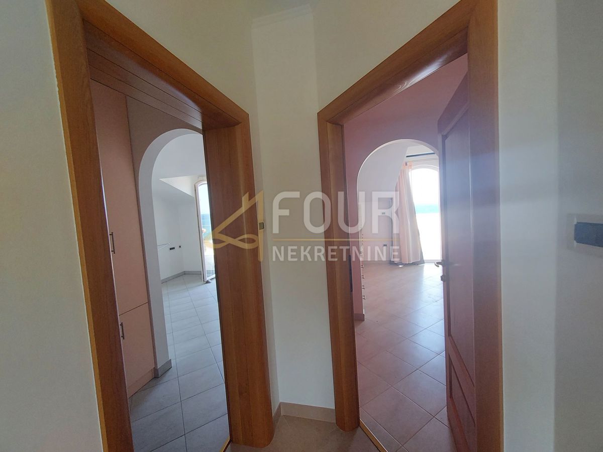 Novi Vinodolski, 180m2