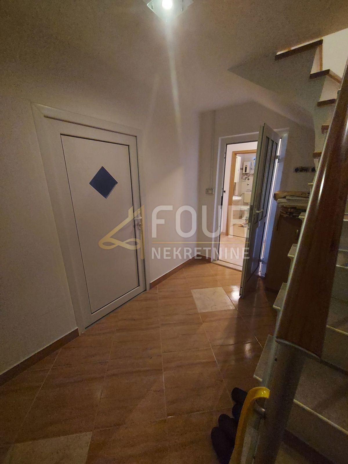 Novi Vinodolski, 180m2