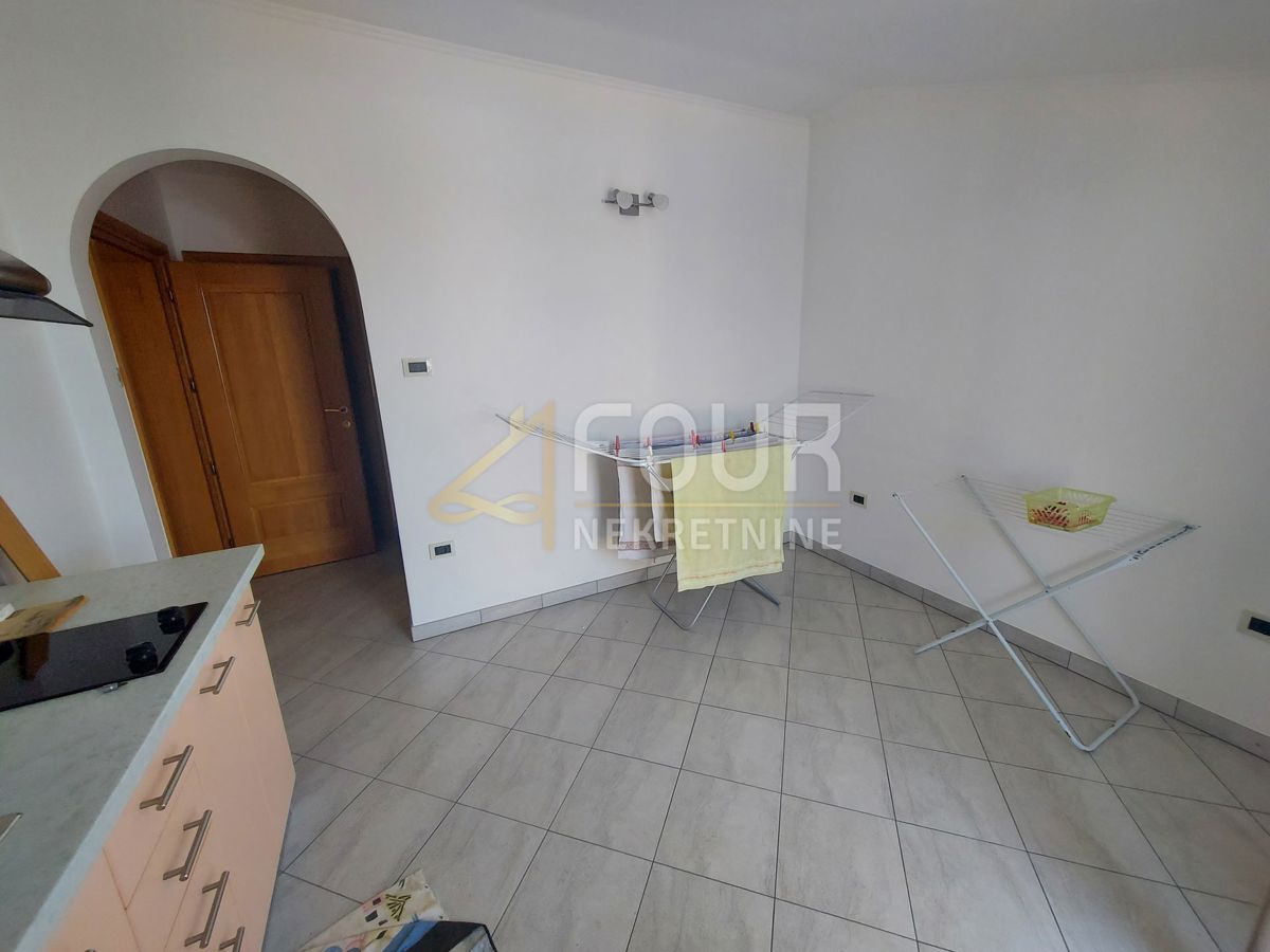 Novi Vinodolski, 180m2