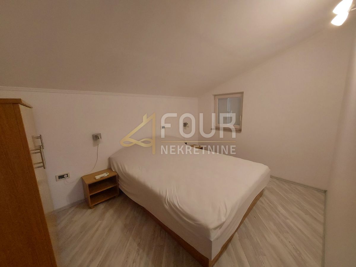 Novi Vinodolski, 180m2