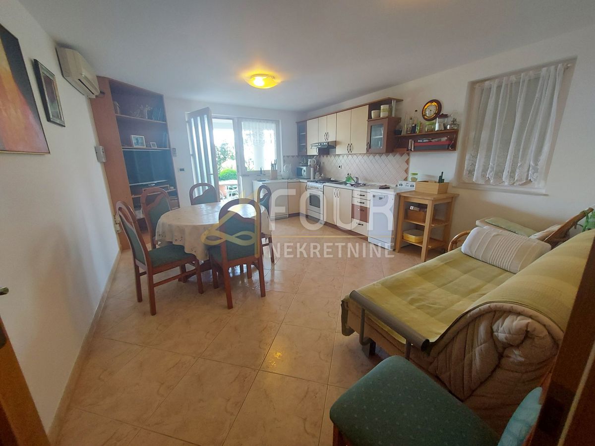 Novi Vinodolski, 180m2