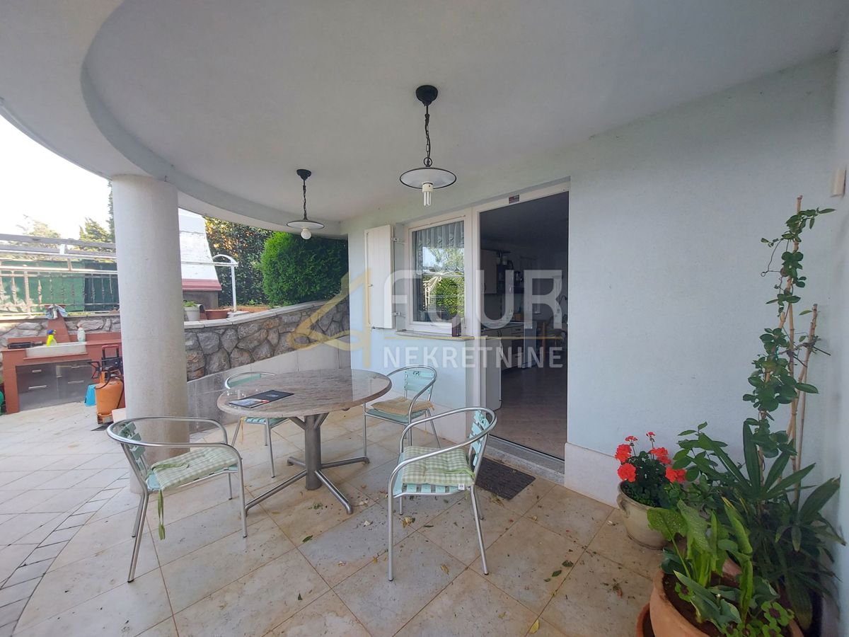 Novi Vinodolski, 180m2