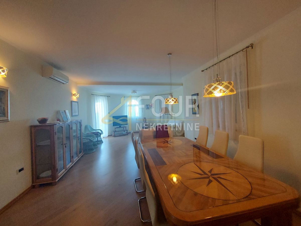 Novi Vinodolski, 180m2