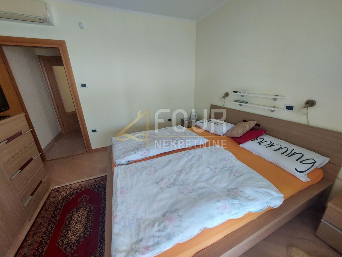 Novi Vinodolski, 180m2