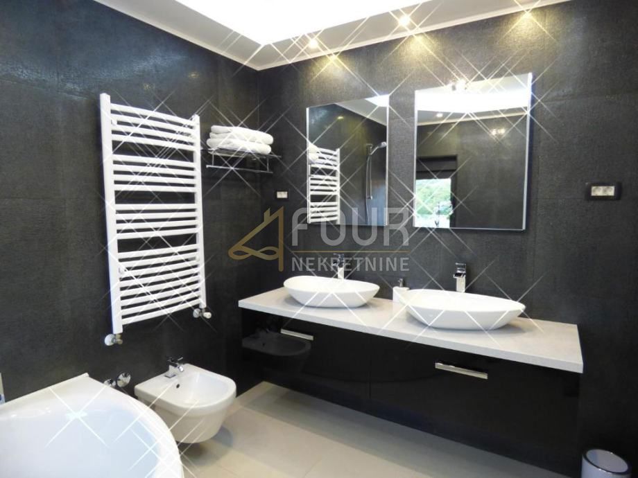 Šmrika, Kraljevica, 406m2