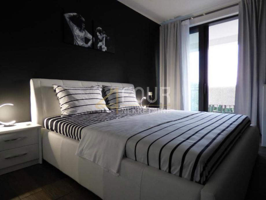 Šmrika, Kraljevica, 406m2