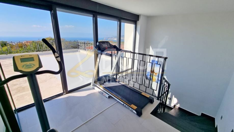 Šmrika, Kraljevica, 406m2