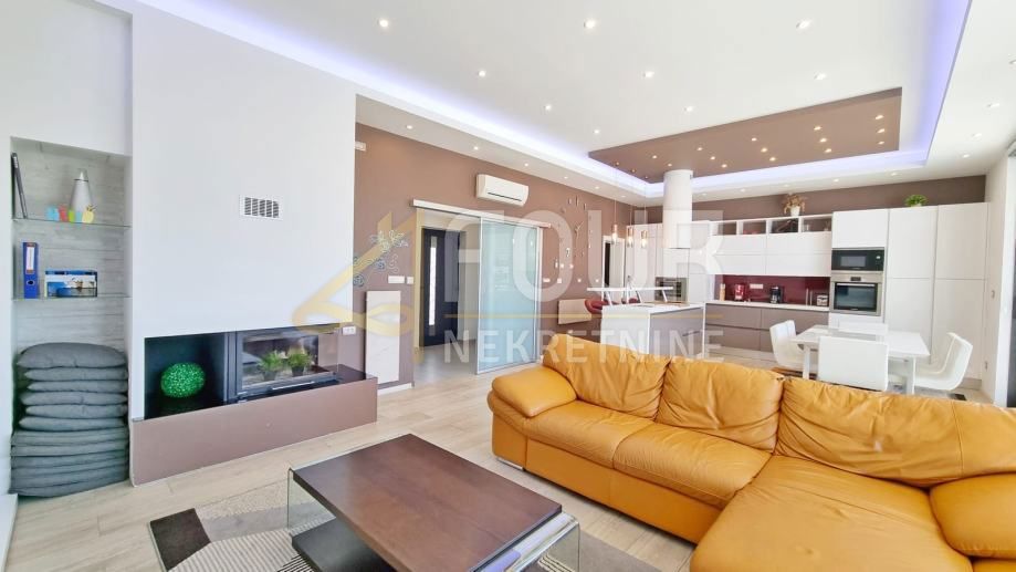 Šmrika, Kraljevica, 406m2