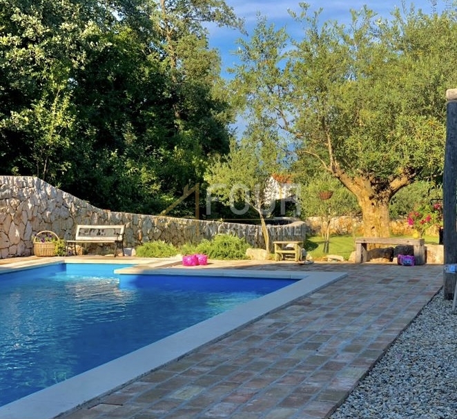 Šilo, Dobrinj, 170m2