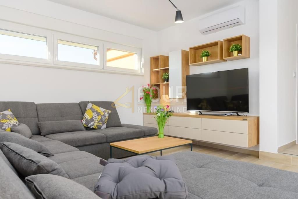 Svetvinčenat, 170m2