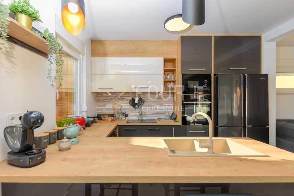 Svetvinčenat, 170m2