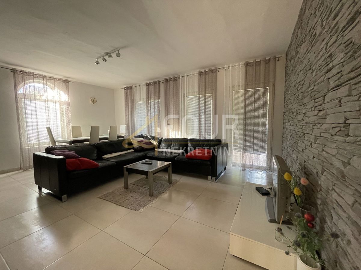 Novi Vinodolski, 200m2