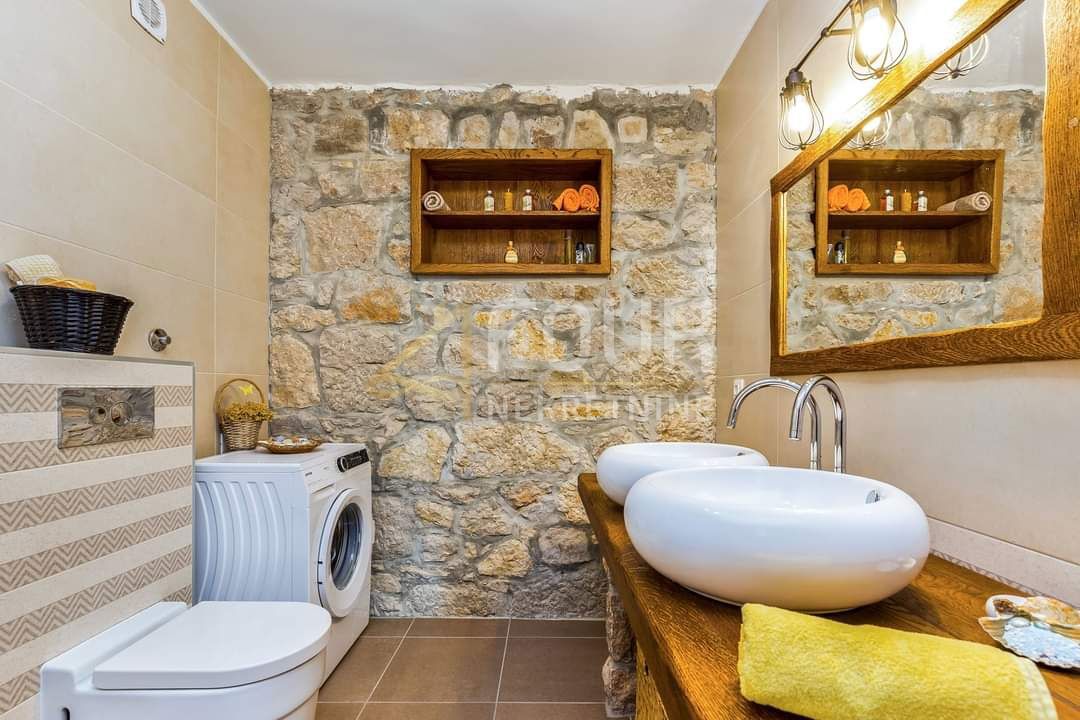 Jablanac, Senj, 213,23m2