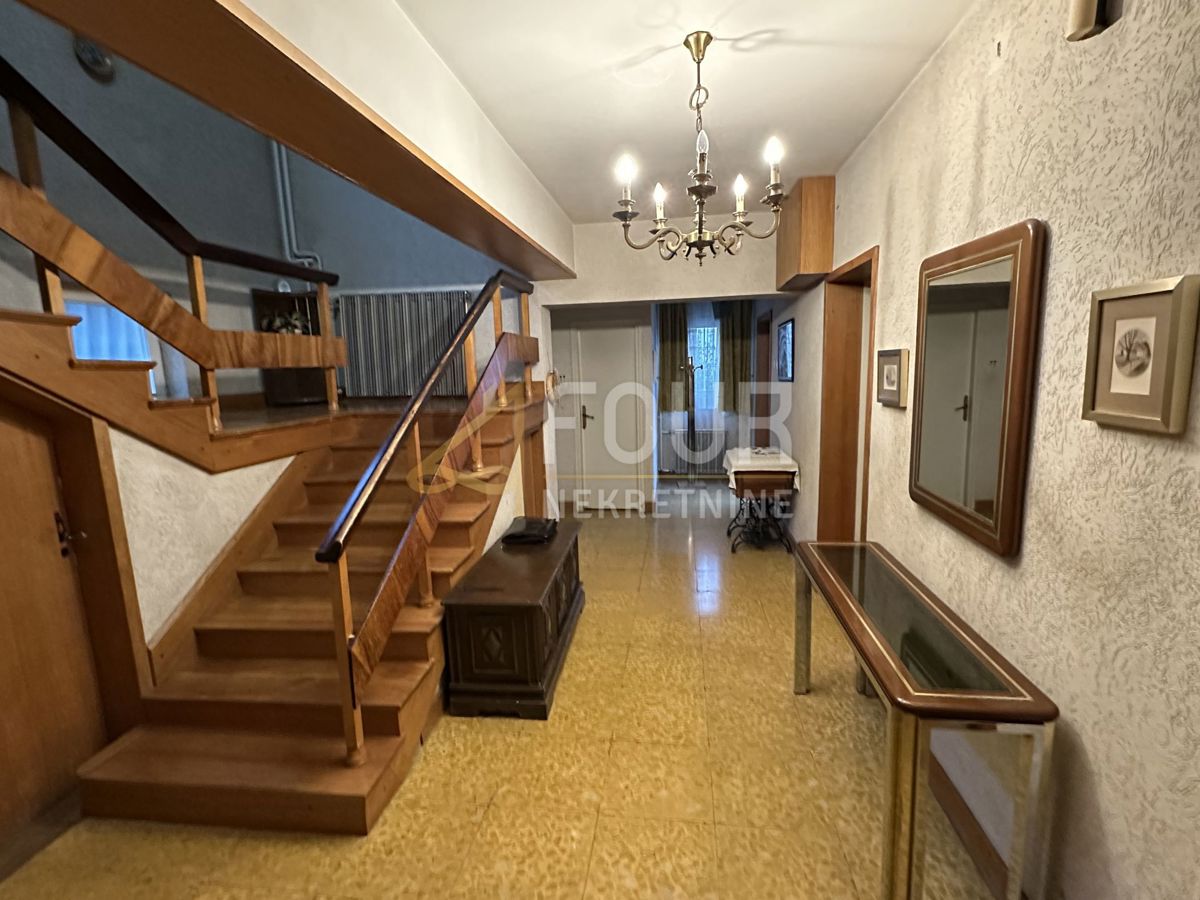 Selce, Crikvenica, 300m2