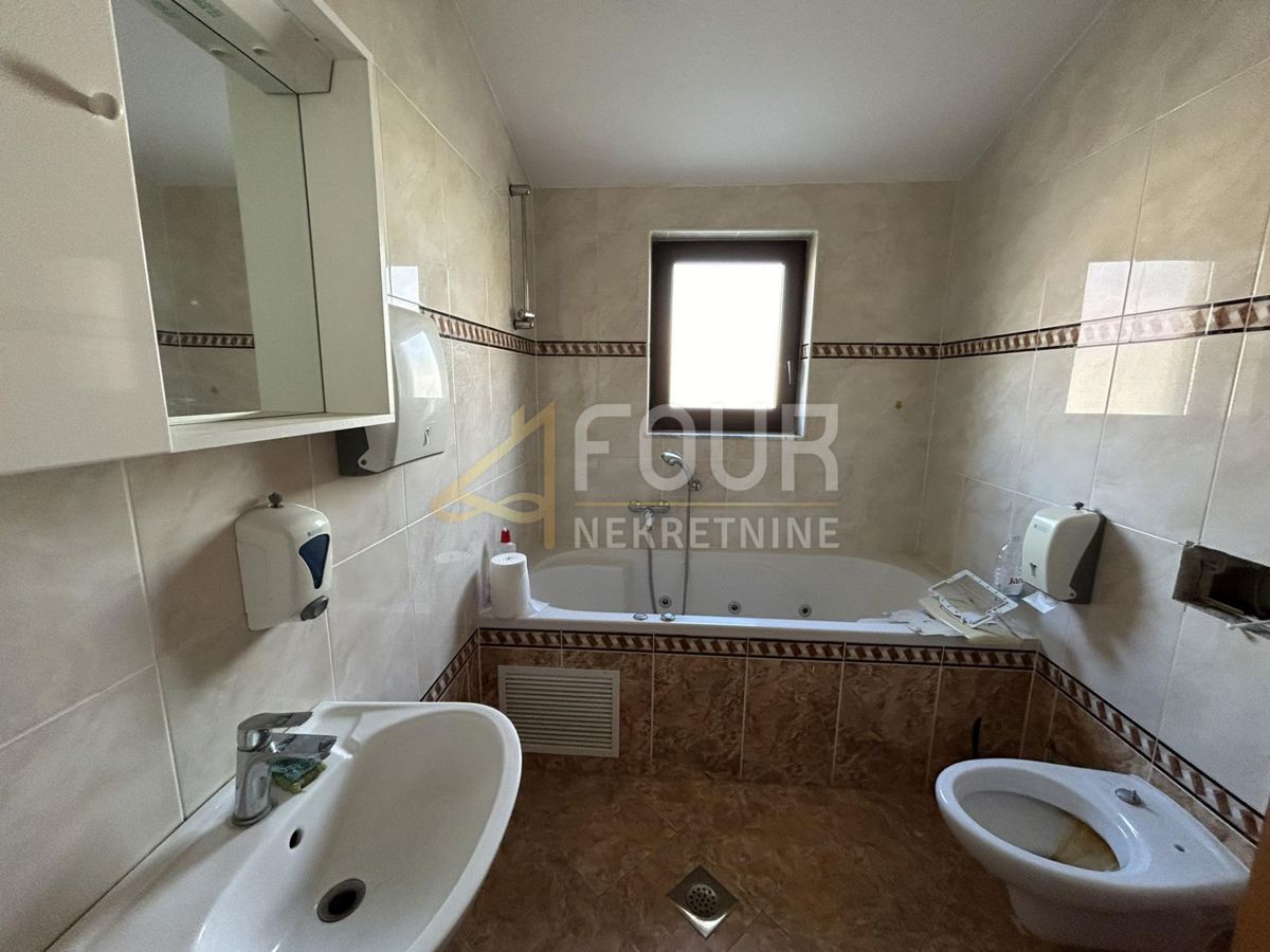 Zamet, Rijeka, 352m2