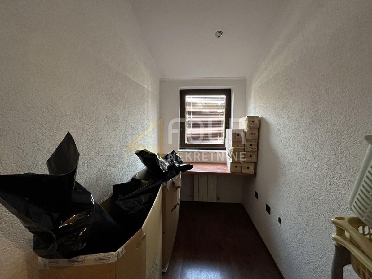 Zamet, Rijeka, 352m2