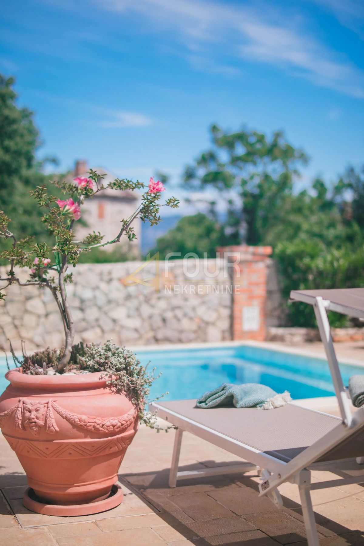 Klimno, Dobrinj, 210m2