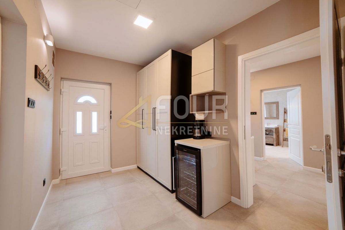 Klimno, Dobrinj, 210m2