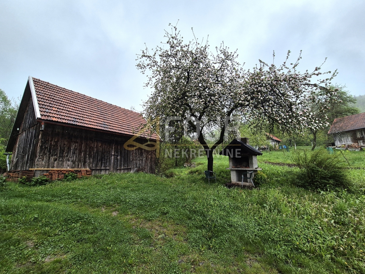 Moravice, Vrbovsko, 250m2