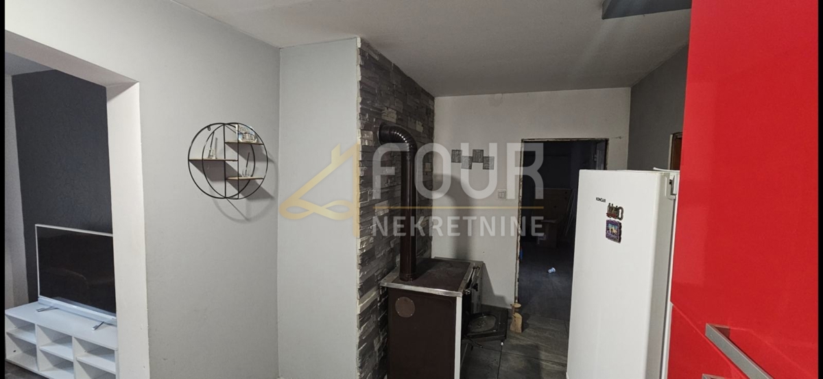 Moravice, Vrbovsko, 250m2