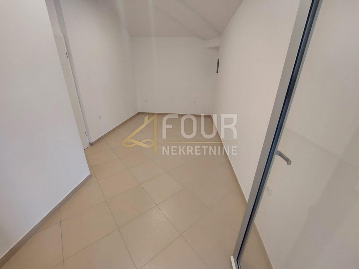 Veli vrh, Pula, 63m2