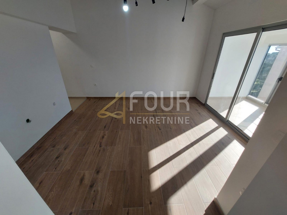 Veli vrh, Pula, 63m2