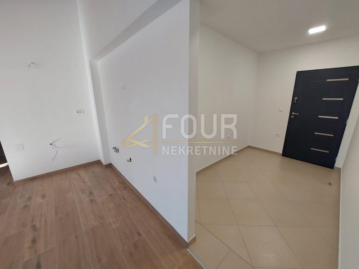 Veli vrh, Pula, 63m2