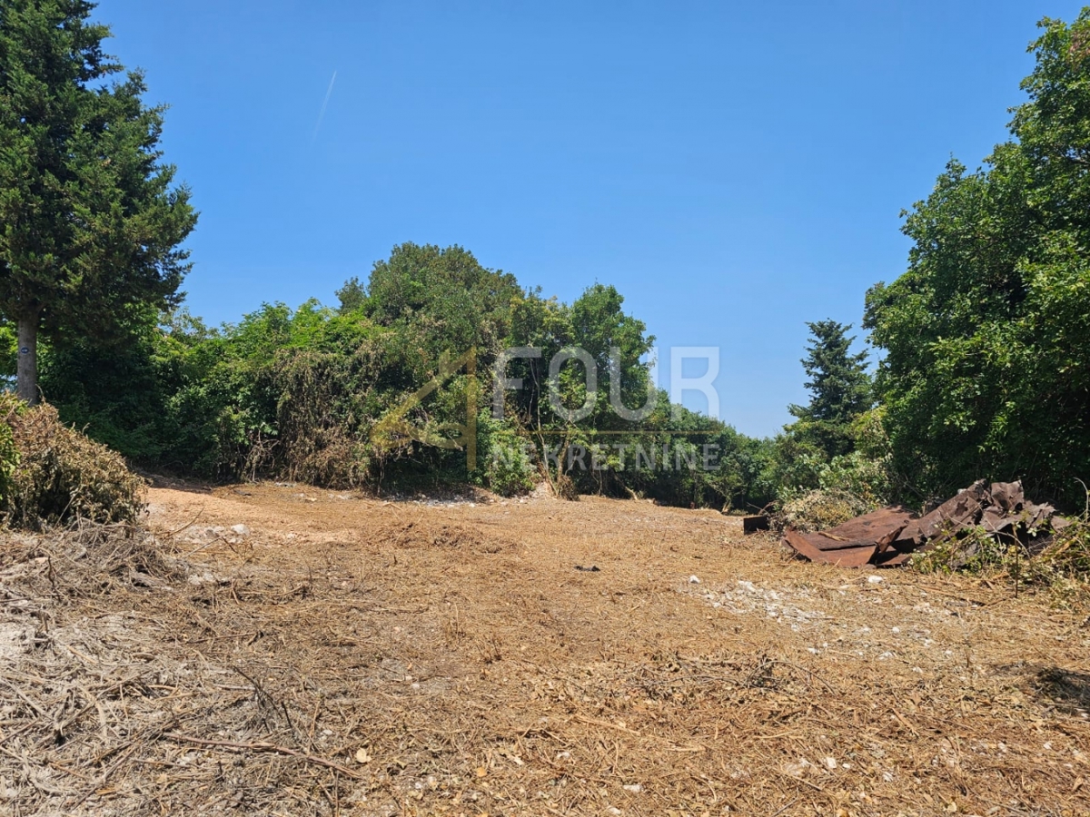 Krnica, Marčana, 1.420m2