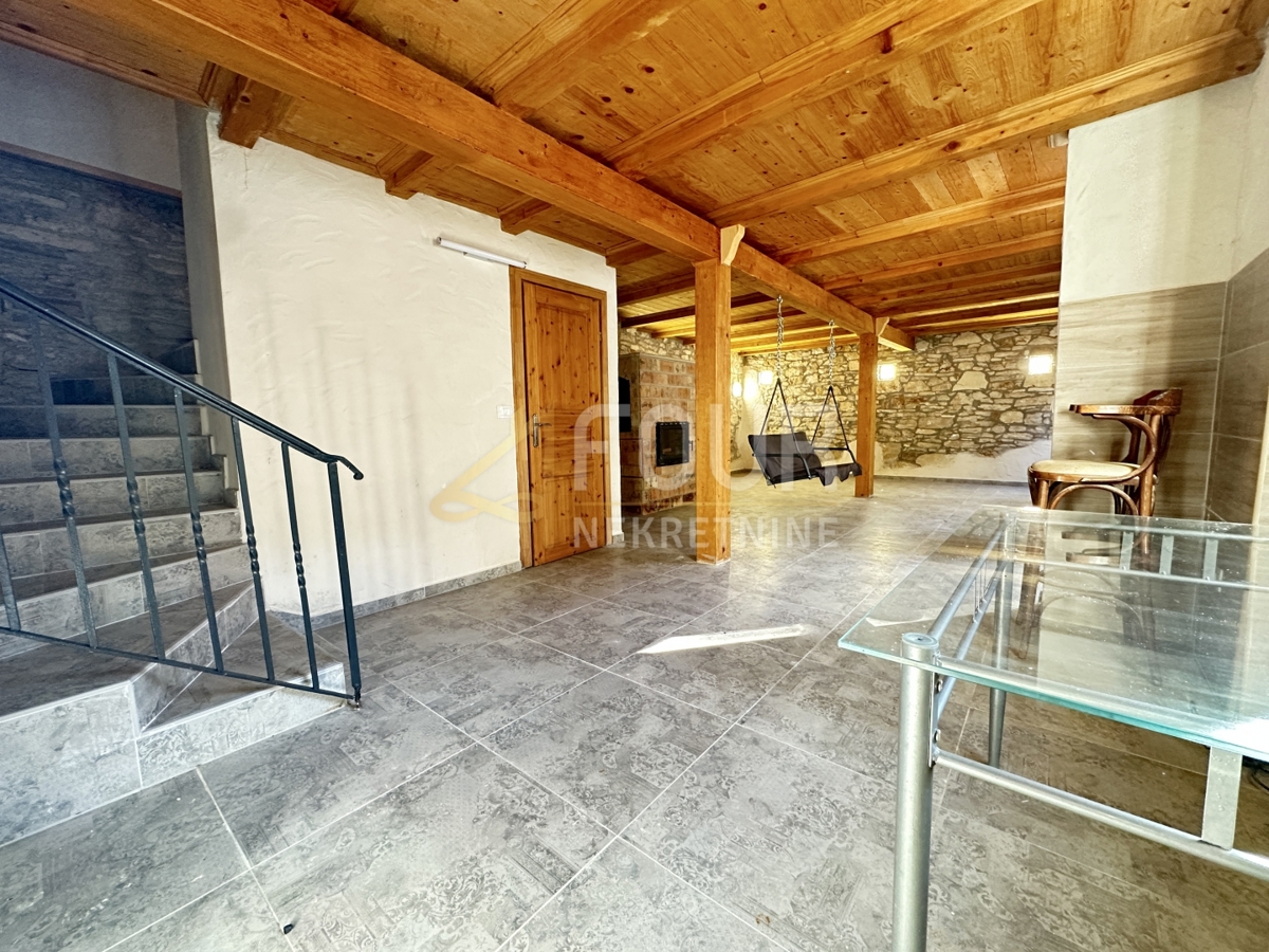 Monte Zaro, Pula, 251m2